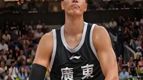 中超观赛盛况空前，单轮观赛人数首次冲破五万大关，两场盛宴来袭！